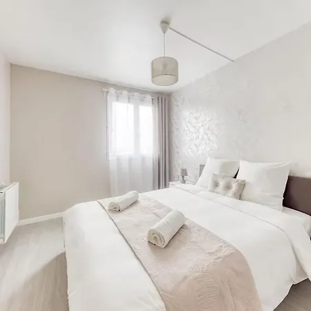 Appartement 4 Min Rer A -15min - Parking Gratuit *