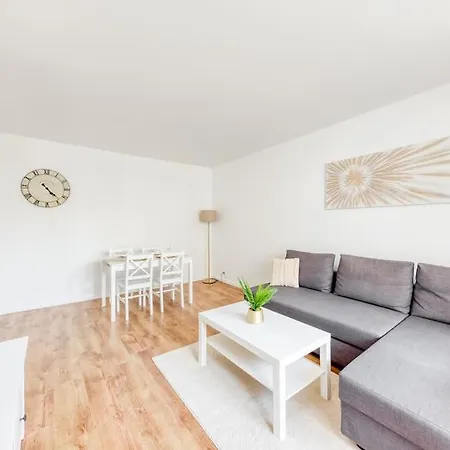 Appartement 4 Min Rer A -15min - Parking Gratuit *