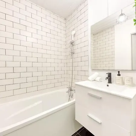 Appartement 4 Min Rer A -15min - Parking Gratuit