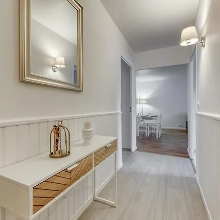 Appartement 4 Min Rer A -15min - Parking Gratuit